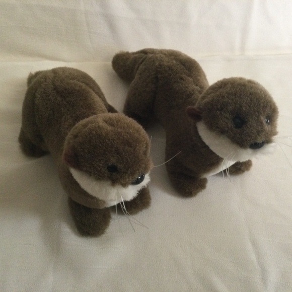 Collectible Plush Otters Pair K & M International 1997 Soft, Cute Vintage - Picture 4 of 11